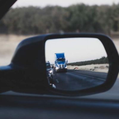Columbus, OH – Injury Crash Blocks Right Lane on S Hamilton Rd Near I-70 E