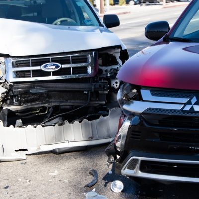 St. Louis, MO – Multi-Vehicle Crash on I-70 E at Bermuda Dr Injures 3